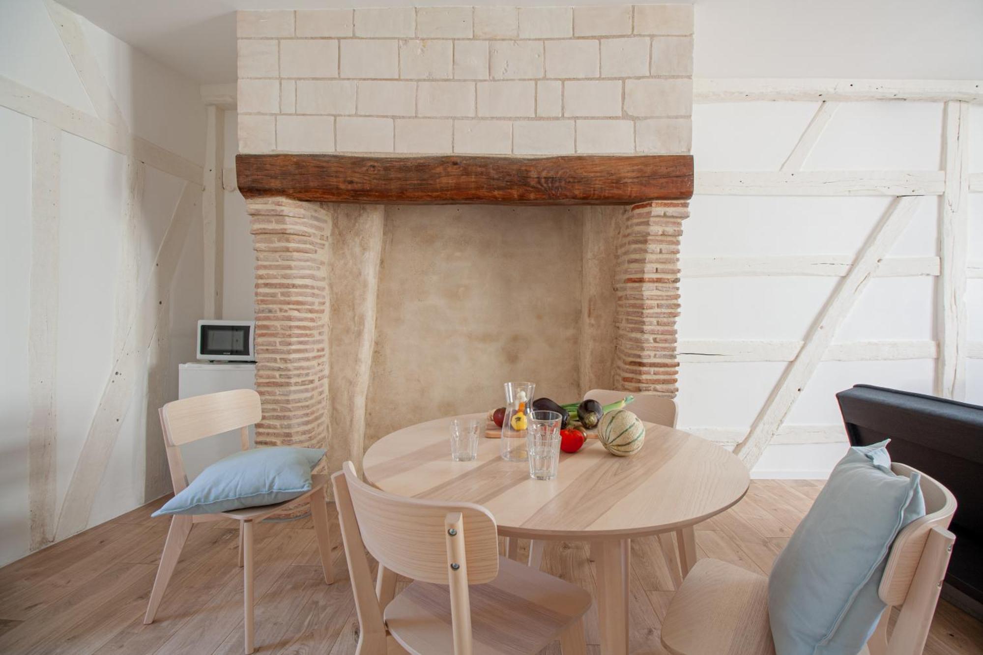 Le Loft Brunneval - Refuge Arty Du Xvie Siecle Apartment Троа Екстериор снимка